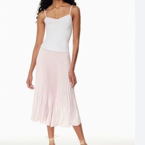 Aritzia  Pleated Midi Skirt in Pale Pink - small